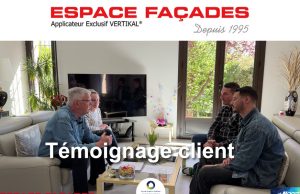 Témoignage client Espace Façades avec quatre personnes en entretien
