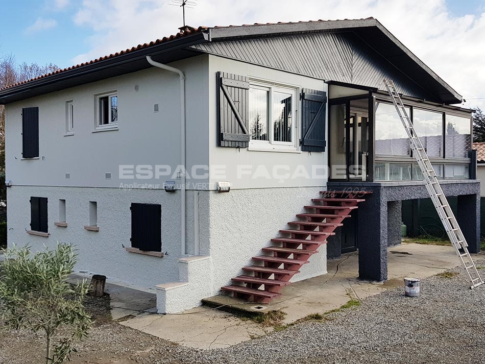 Peinture des façades à Pinsaguel après