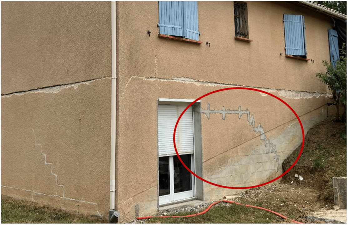 Agrafage de fissure sur maison de Toulouse, Espace Façades